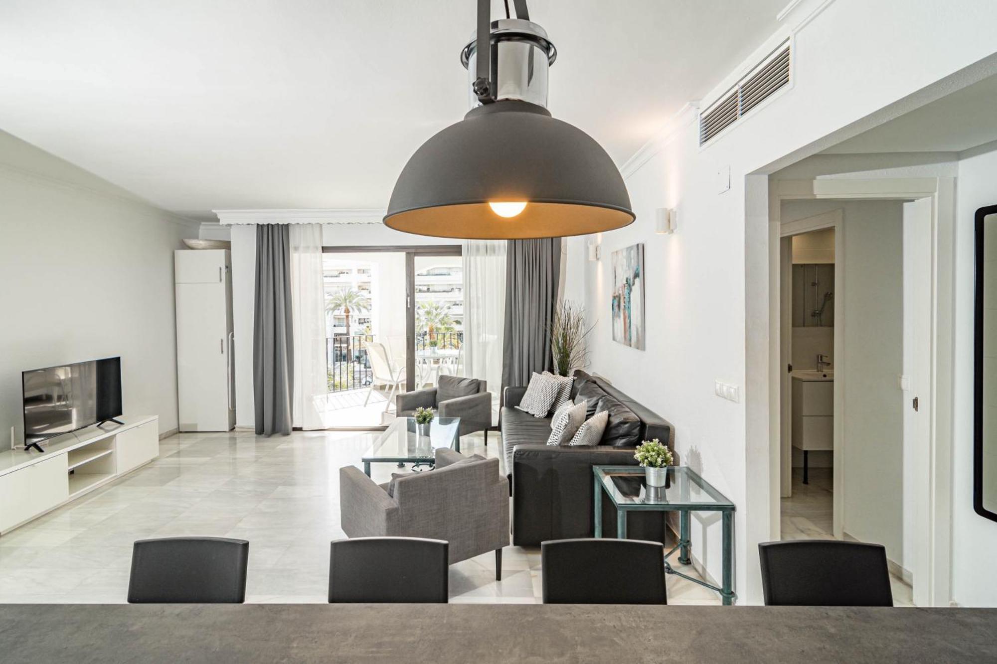 Harbor Getaway In The Heart Of Puerto Banus With Walking Dictance To Everything Marbella Exteriör bild